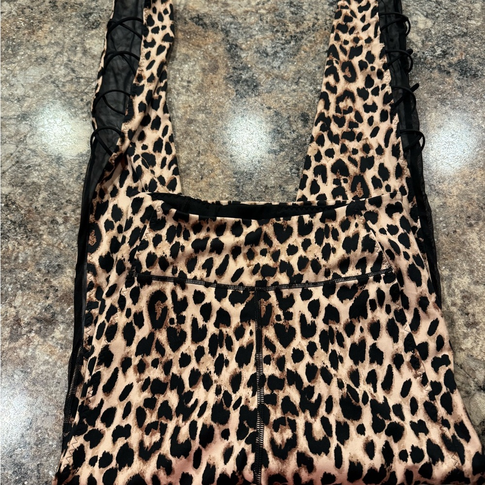 Like new Victoria’s Secret leggings